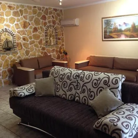 Holiday home Sunny Garden Lux *
